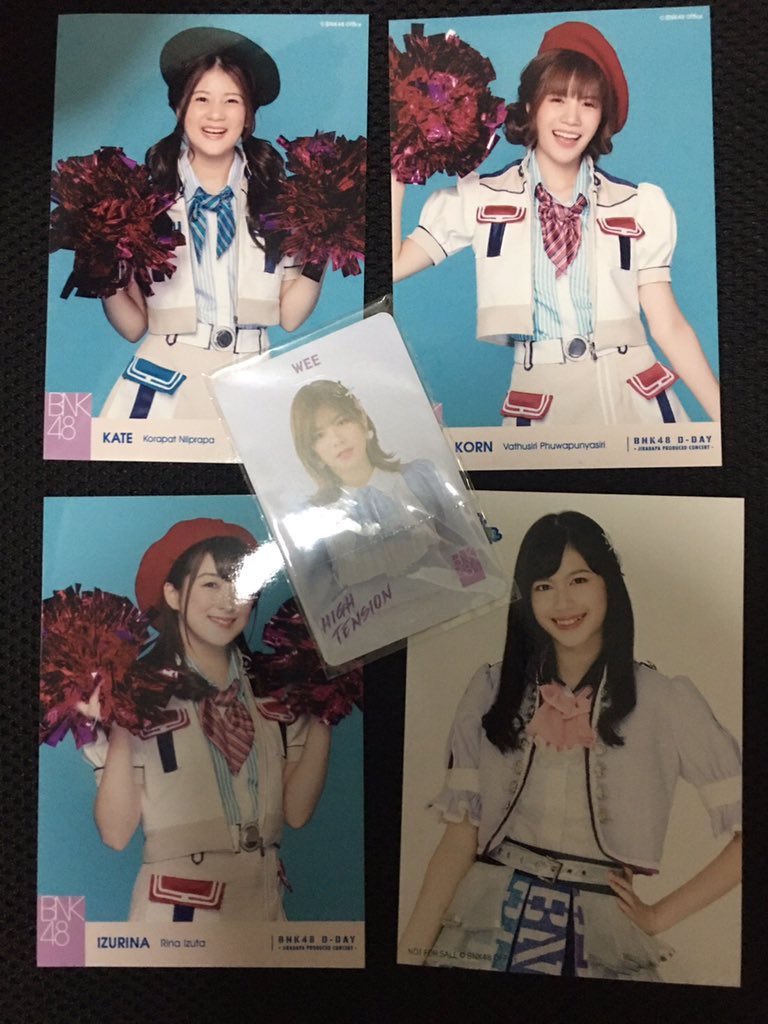 beeters14's tweet photo. ขายเหมา 100฿ จ้า ib มาเลยค่าาา #ตลาดนัดBNK48 https://t.co/oIr8bdnvyI