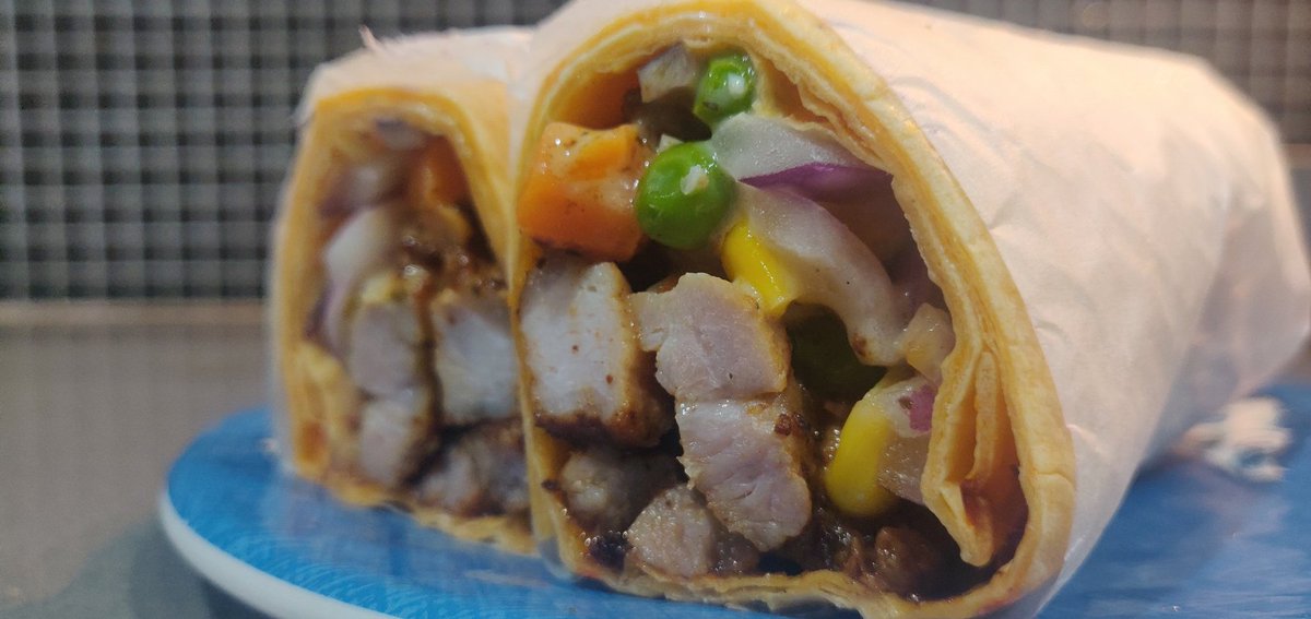 AyushShr_'s tweet photo. Pork rolls for Lunch today.
#MARK920 #Porkrolls #yummy https://t.co/mKH6weBxbA