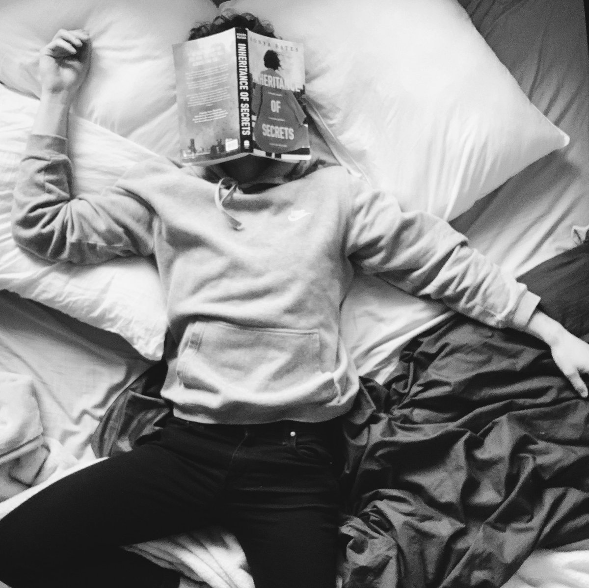 dartnell_dylan's tweet photo. I’ve recently moved back to WA from Melbourne. This is a photo of me Day #12 of 14. I’ve missed you, Perth

#dylanstorytime #amreading #guyswhoread #menreading #books #novels #booksofthemonth #reading https://t.co/7kM65ch88g