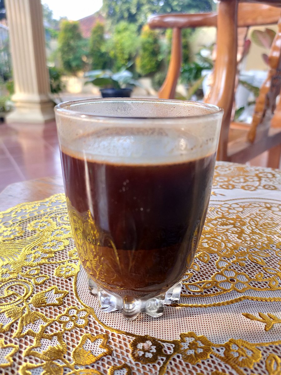 Kopi mengajarkan manis dan pait bisa menjadi satu yg nikmat dalam kehangatan.

Selamat pagi
Selamat ngopi