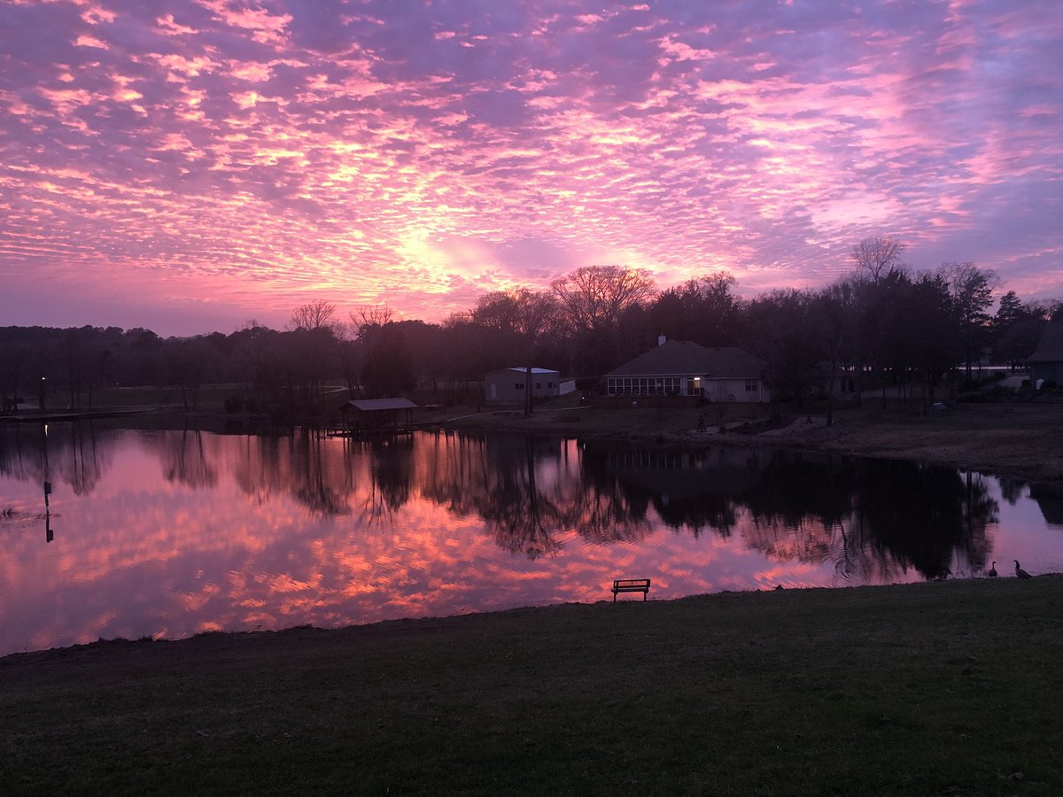 jgebing's tweet photo. Three awesome sunsets from Colorado and Texas.  Share your favorite pics of sunsets where you live! https://t.co/LpS6jaKJxh