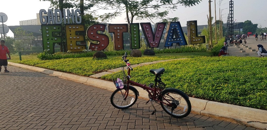 AningKompa's tweet photo. Bersepeda (@ Gading Festival in Cakung, Daerah Khusus Ibukota Jakarta) https://t.co/h5pw36pSWl https://t.co/KgbjAAakbO