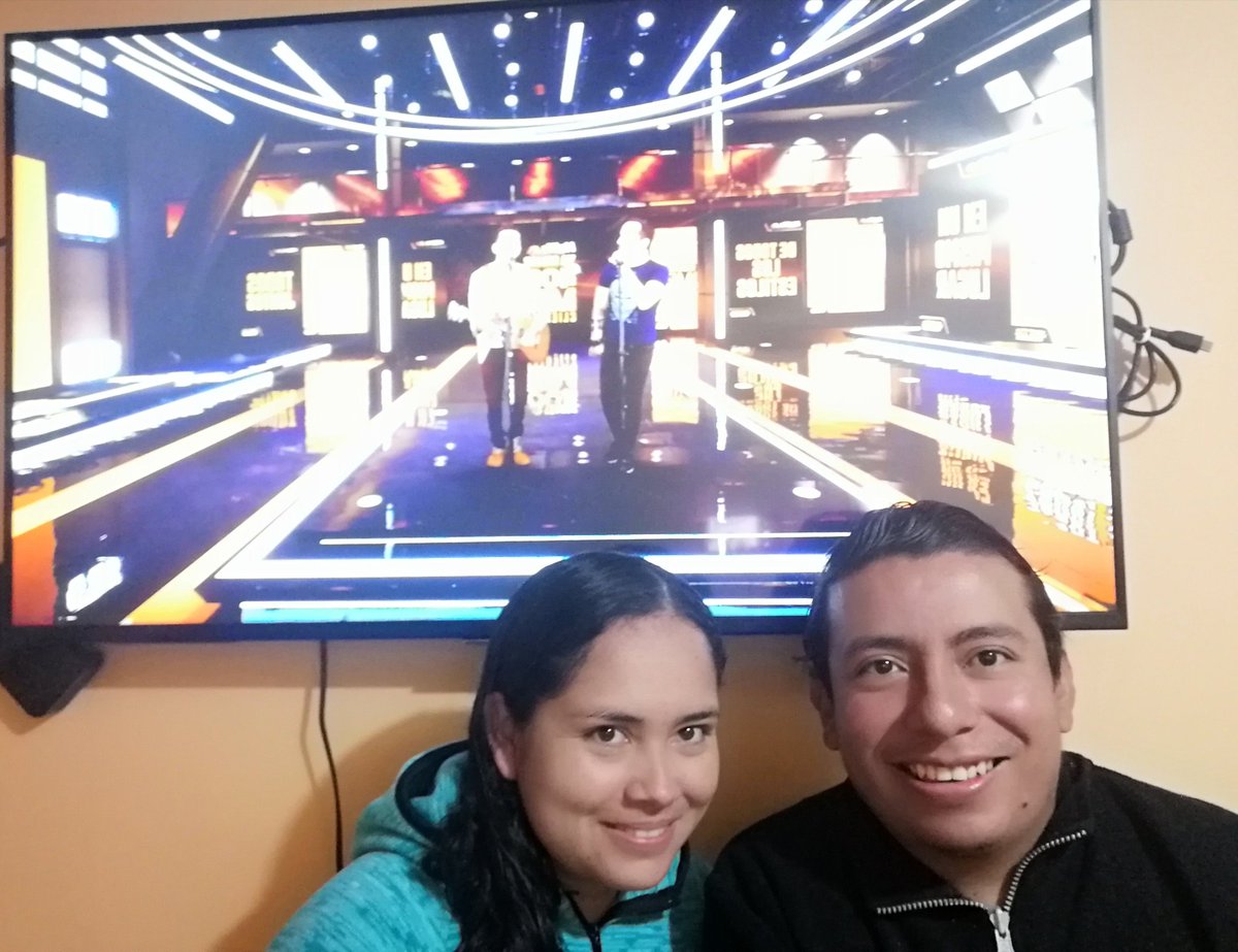 edrobb19's tweet photo. @NetlifeEcuador #SOMOS400MIL #NETLIFELOVERS Excelente concierto e iniciativa, gracias netlife sigan así https://t.co/mFzsLFivVd