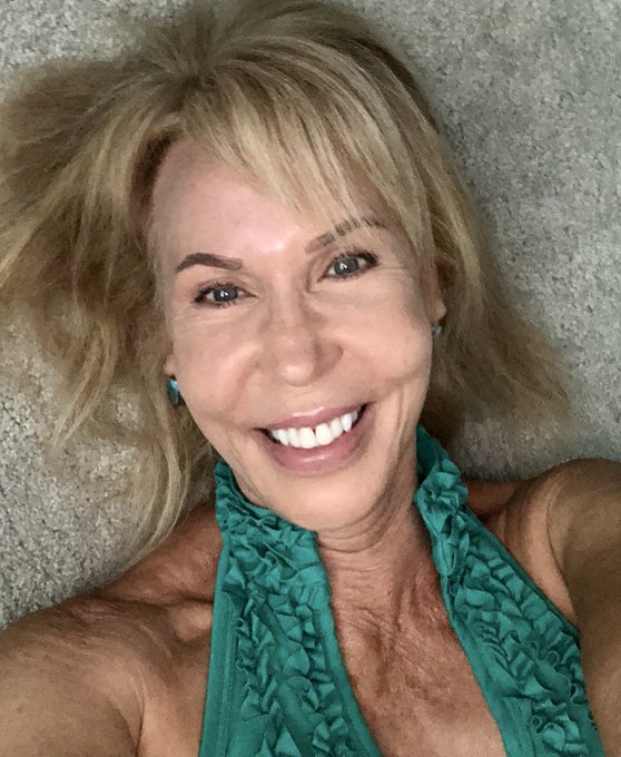 You can call me and text me! Xoxo 💋 https://t.co/9Ot9jZeUtR https://t.co/d7JEkeO9yJ<a href="/tag/happylaborday"class="tags"><span>#happylaborday</span></a>