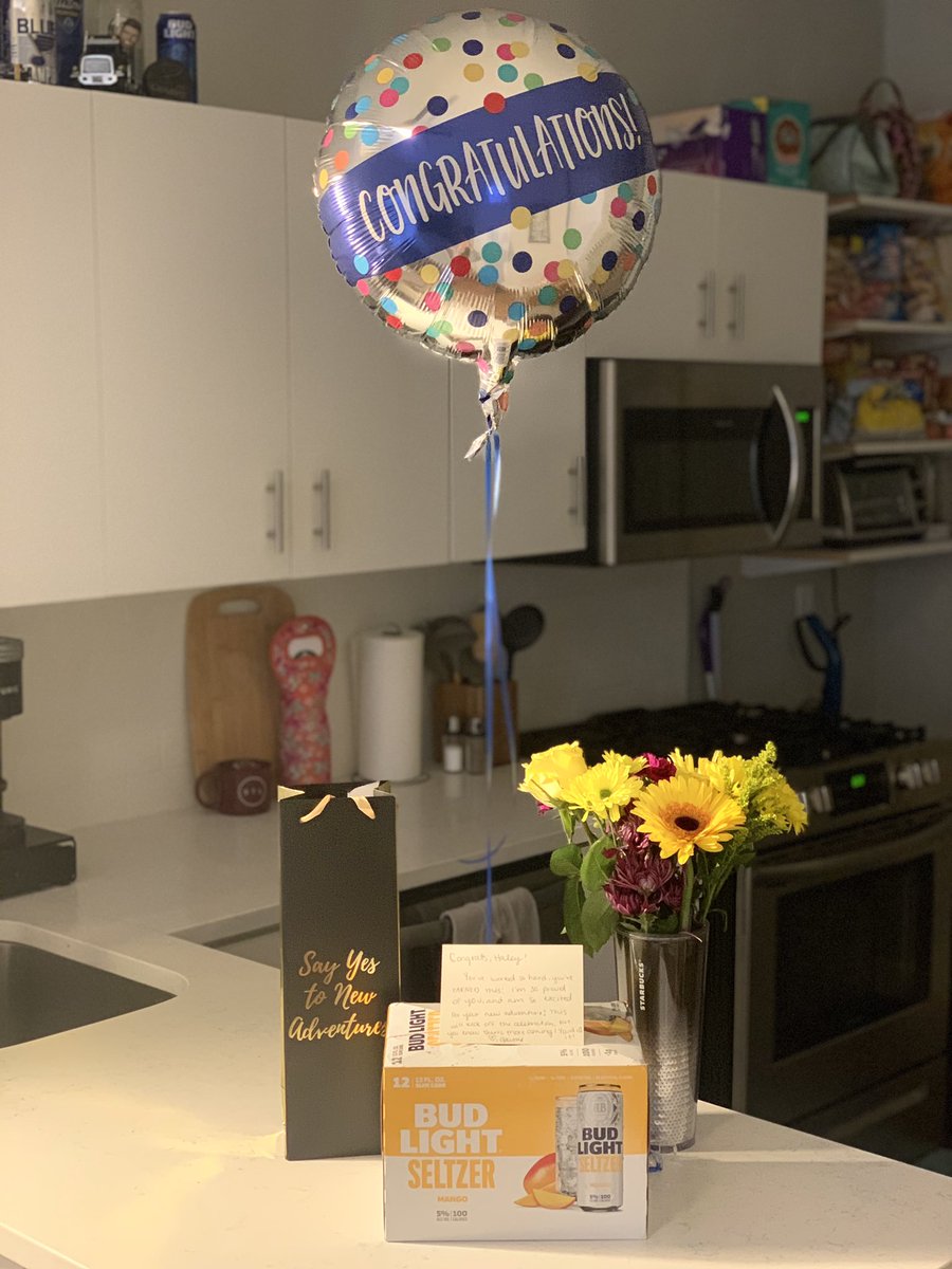haleyalissa7's tweet photo. @HeatherTomasze2 thank you!! your daughter sure did spoil me! 💛 

@jaimemae23 https://t.co/h9AcItwVeE