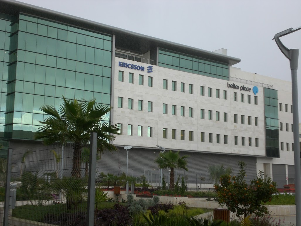 10/ One answer to why we built it is that we were building an institution, an institution that believed in itself and in its own legend. It was a little crazy, but people joined and felt it was stable as a Fortune 500. Not all Fortune 500s are stable. You learn that over time.