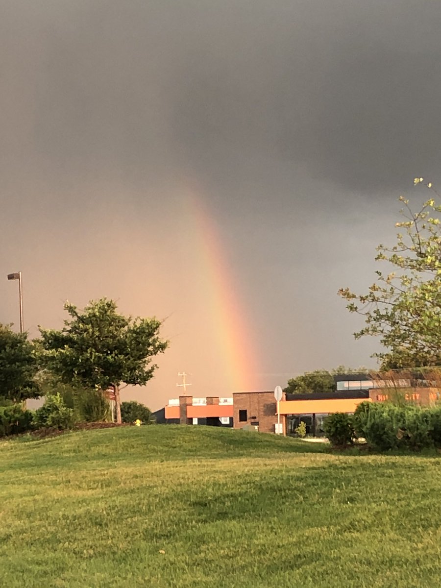 What a weird weather day!#rainbowalert #mnwx