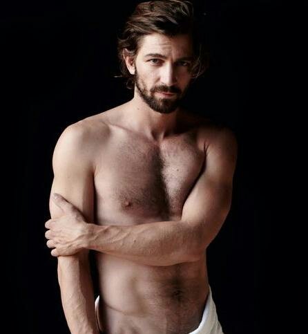 Happy birthday, Michiel Huisman! 