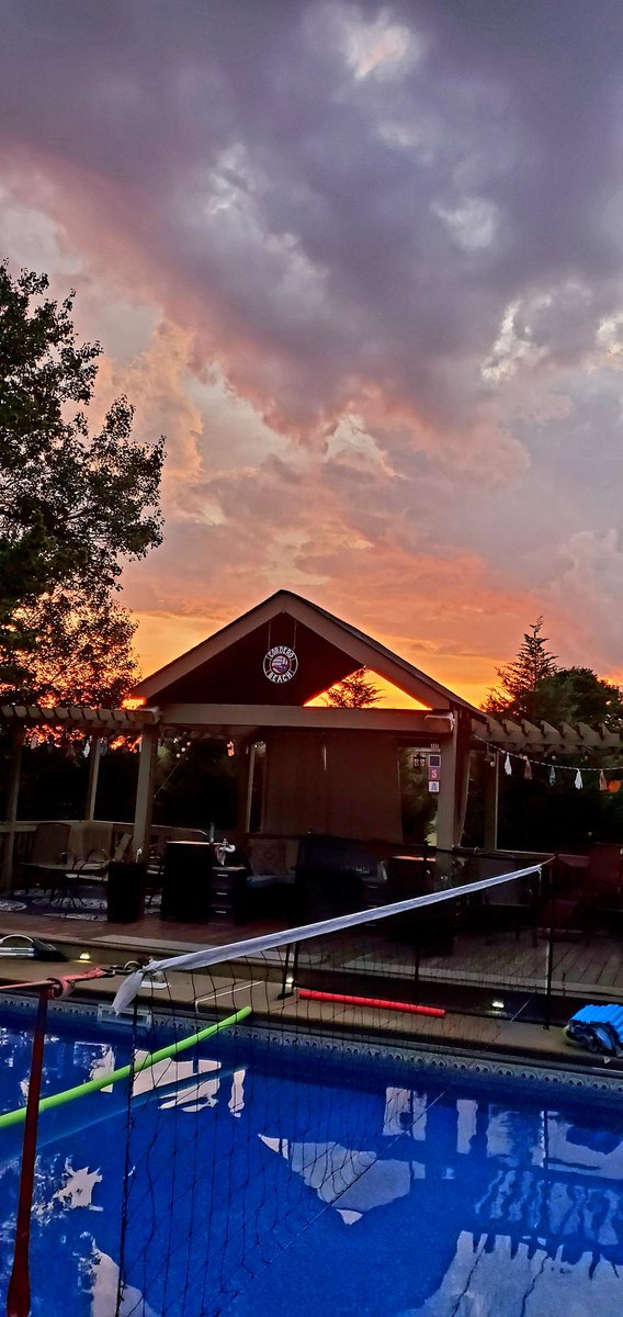 CorderoBeach's tweet photo. #CorderoBeach loves Tennessee summer nights https://t.co/eTYHDsEwOy