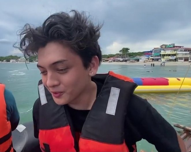 SETHstersOFC's tweet photo. Bless your timelines!🤗

Good morning, FAM! 🤗💛

#SethFedelin #Sethsters | @imsethfedelin https://t.co/WXrOtgUyJF