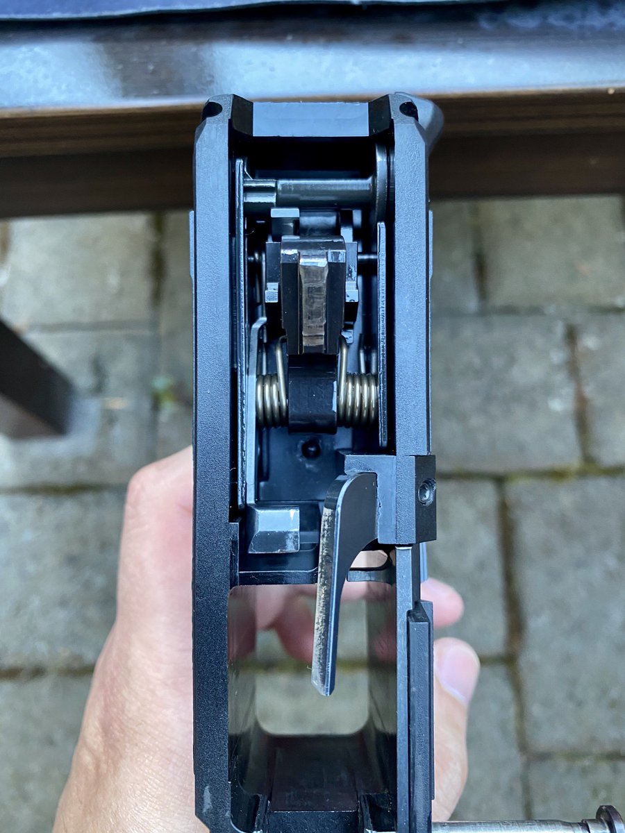 VincEntWvZ's tweet photo. Went to clean my Scorpion EVO 3 as the blowback gun get dirty really quickly with suppressor attached. Found a lot of rust under the carbon in the trigger pack and have to disassemble and clean every piece in the trigger pack. Plasic gun also can rust.🤪
#omega9k #ScorpionEVO3 https://t.co/RAT5gccW9U