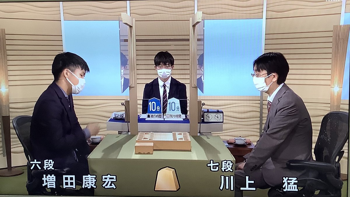 窪田 義行 初代峰王 49歳５か月 結婚披露宴に参列した日の晩に対局という 初めての体験です On Twitter Nhk杯tvv将棋トーナメント 貴重な情報を拝読した 椅子席の要望が叶わず引退した 故 升田幸三実力制第４代名人もご感慨だろう 和室の方が足腰に負担