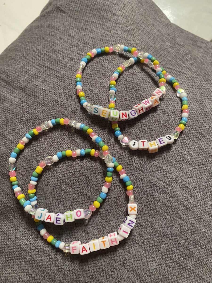 allgroundstore's tweet photo. ✨ | PULSEIRA SIMPLES

Você pode escolher a cor e o nome ☺️

1 unidade: R$2,50 + frete
Kit com 4: R$8 + frete

Pedidos via dm! https://t.co/MbqghFJVEU