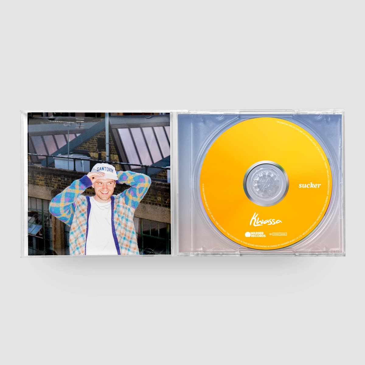 One of my favorites, @kwassamusic, release a new song "sucker"  and you should definitely check it out. 👏

I designed an idea of how the single could be launch as a physical CD. 📀