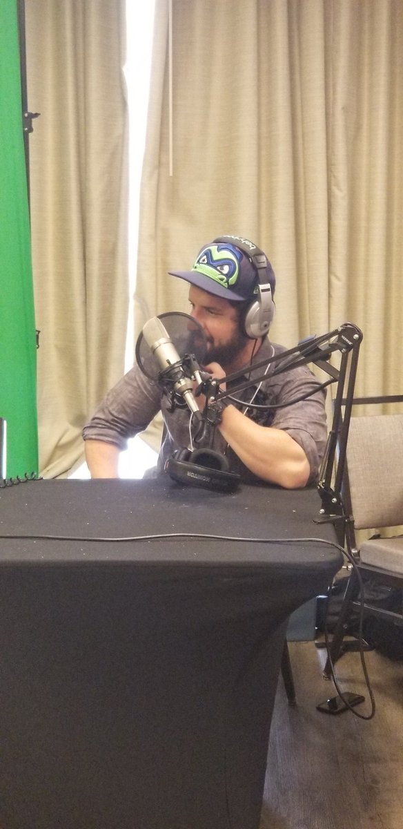 unclehandler's tweet image. #bugcon2019 throwback to celebrate #bugcon2020 @SKELETON_BLOOD_ @MiataGuy4U @bugtvfranklin