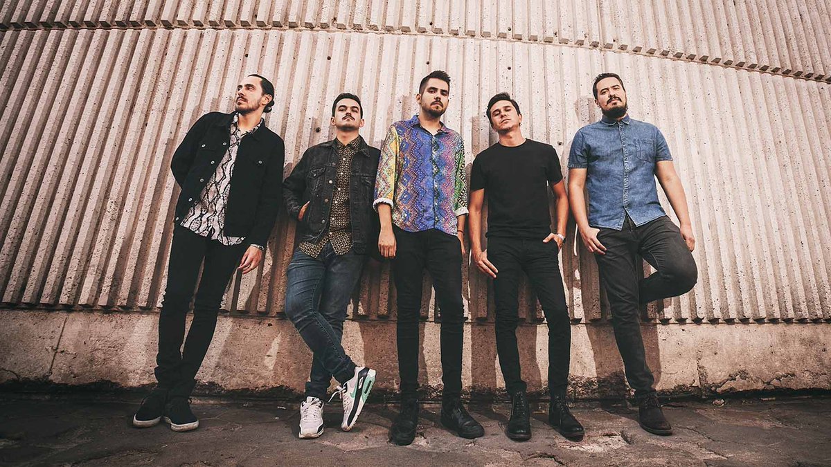 RadioCantiloOk's tweet photo. #MercoSOUND🌍2do bloque con #BandasNuevas🎶

🇦🇷  "Luces intermitentes" @mediahermana  
🇲🇽 "Vamonos" @supertigremx 
🇵🇷  "Días negros" @ChangoMenas  

Hasta las 17hs con @maurodiaz73 https://t.co/40DsdrwmZN