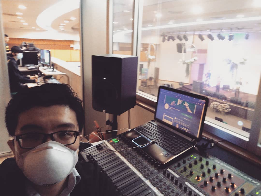 Mixboy2105's tweet photo. Day 123 #RMCO : 3rd week mixing broadcast for Sunday morning service at #PCCKL
@SoundcraftUK #siexpression2 @beyerdynamic #dt990pro @JBLaudio #lsr308 #mixing #broadcast https://t.co/90MMLLikf4