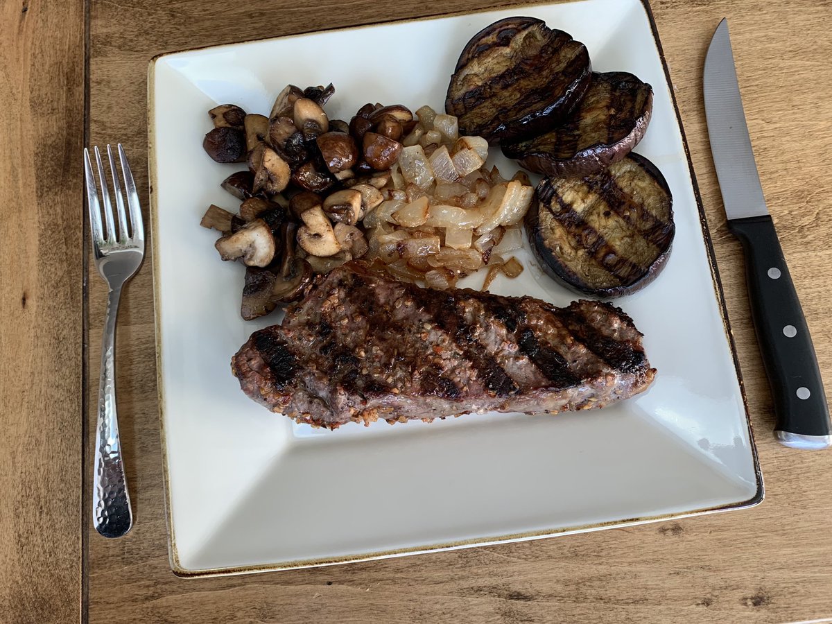 CaptainJ_A_C's tweet photo. So, yeah...supper was delicious!😋😋
Grilled steak &amp; eggplant with sautéed mushrooms and onions. #WeberGenesis @webergrillsca https://t.co/ne7zXc27e7
