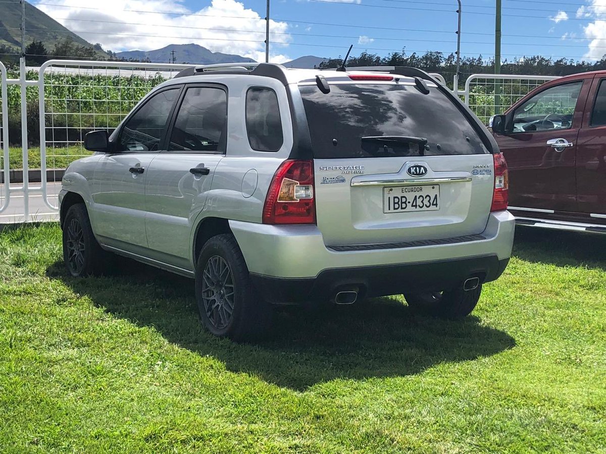 unaklaudia's tweet photo. ⚡️¡URGENTE! ⚡️
Kia Sportage placas IBB4334 color plata ha sido robado del barrio La Floresta

¡AHORITA!

Por favor ayúdennos difundiendo, y/o denunciando. Ya nos pusimos en contacto con la policía, pero toda ayuda es útil! 🙏🏼 https://t.co/DpJWEGYzSL