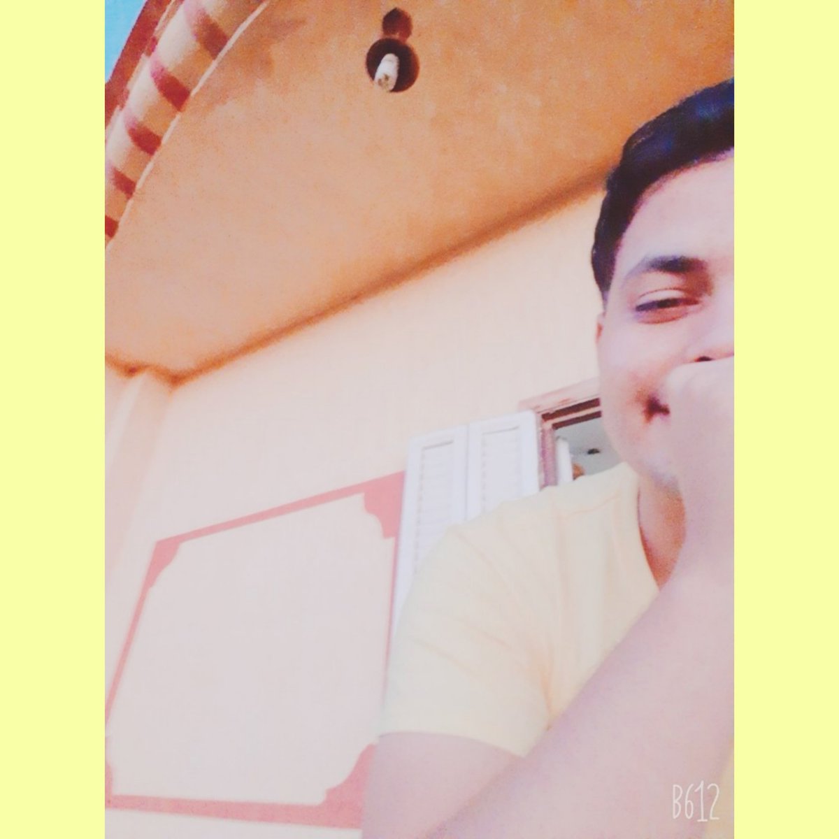 MEDOSKT1's tweet photo. هنوصـل بالسلامـة وانتوا بالسلامـة💛🔥
#صورة_ملف_شخصي_جديدة https://t.co/MBVxqbvqSU