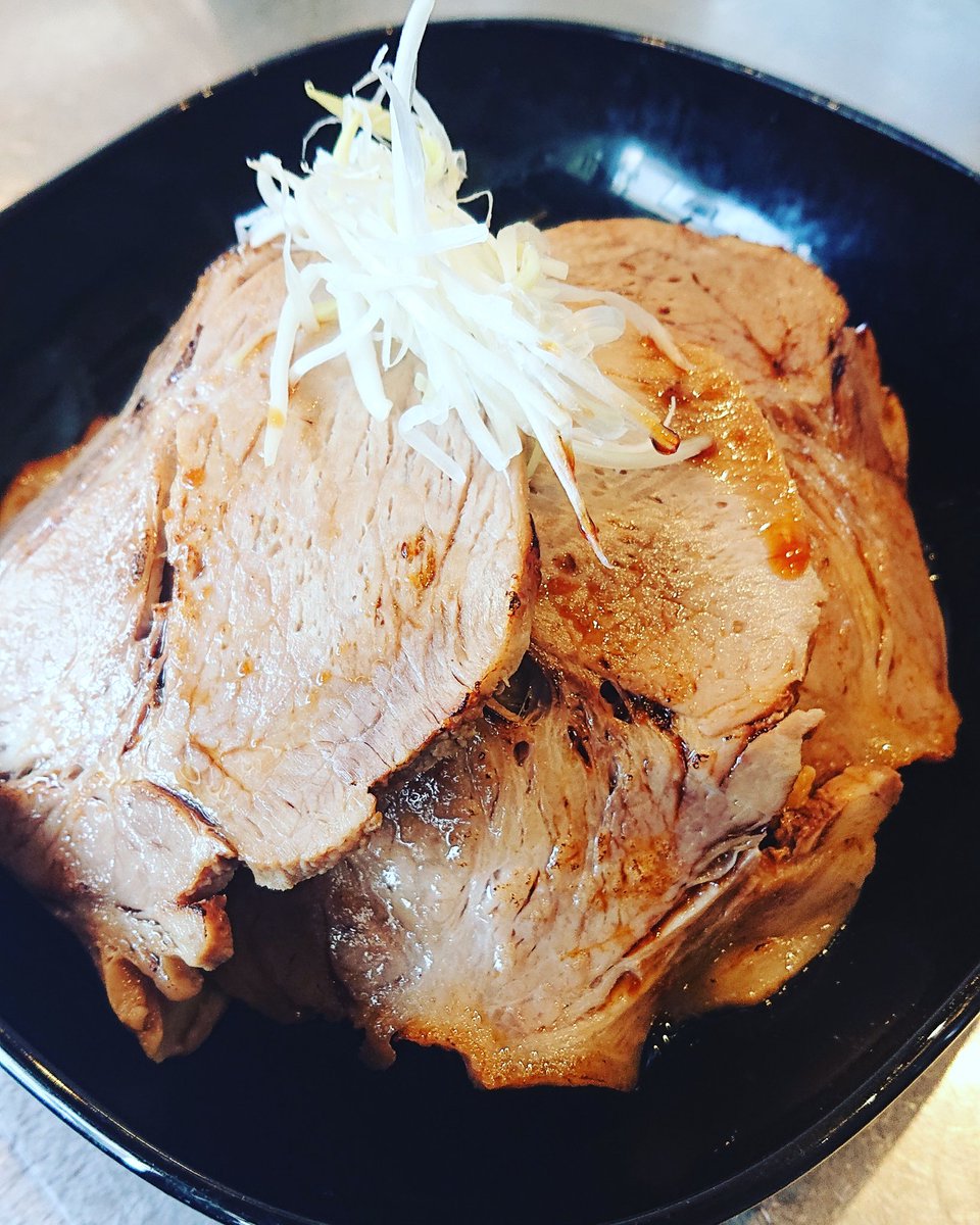 hoyo0225's tweet photo. いつもありがとうございます🙇

【過ぎるチャーハン】大好評です！

7/19(日)はスタッフ増員しまして

お昼もチャーハンできます( 〃▽〃)

夜は限定の【濃く煮干し豚骨】あります。

お待ちしております☺️ https://t.co/PfZTTdab7q
