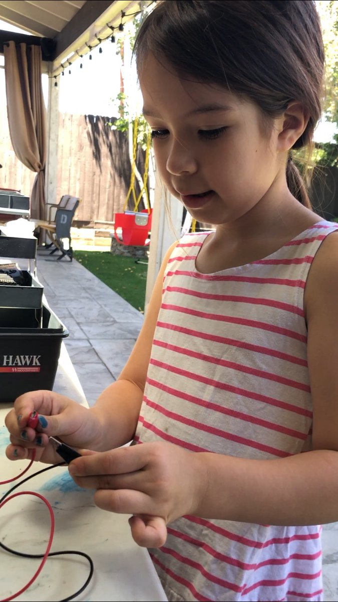 Ophelia started STEM camp this week (<a href="/STEMCenterUSA/">STEM Center USA</a> ) and one day she came home and told me about a closed circuit! 😱 so I told her that I had alligator clips, some LEDs and a battery pack. She was so excited, so we did a couple lesson today. #STEMeducation <a href="/STEMWomen/">STEM Women</a>