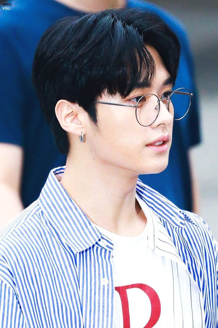 Lino with glasses: a thread 