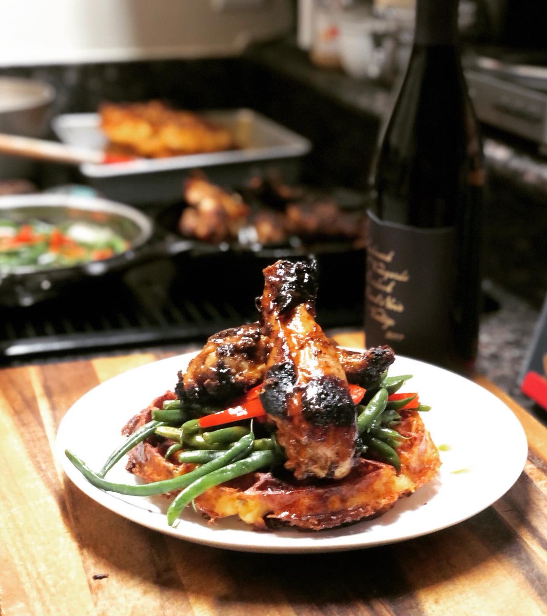 MrChefLobbyist's tweet image. Saturday Evening Dinner: Pan Fried Honey and Lavender Marinated Chicken Legs and Thighs with Spicy Gouda Mac N Cheese Waffles and Sautéed Green Beans #cheflobbyist #dinner #saturday #greenbeans #chicken #lavender #honey #waffles #macncheese #gouda  #food #music #recordplayer
