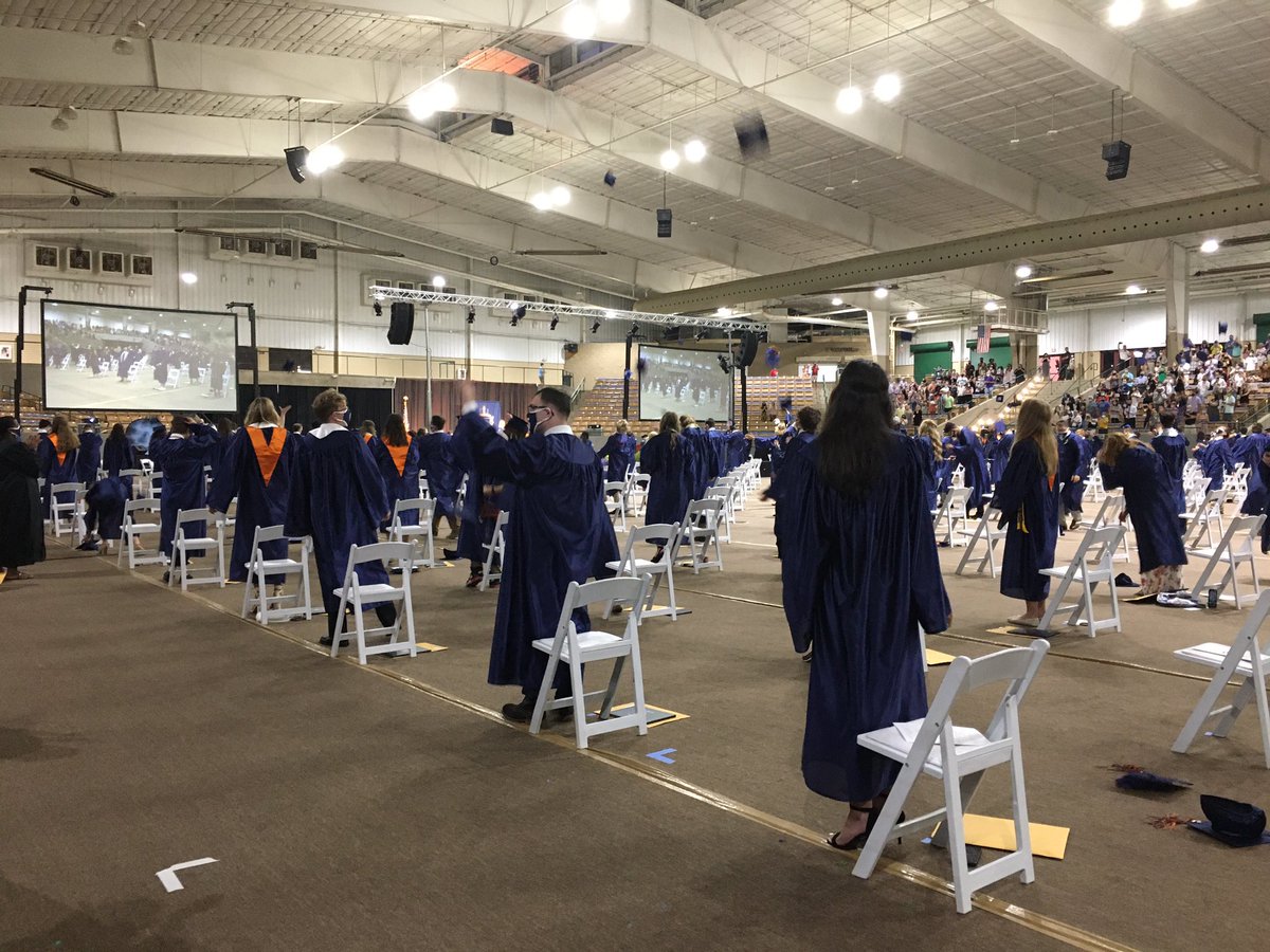 wcsSHSba's tweet photo. @wcsSHS 2020 graduation is in the books! #olesparty https://t.co/aiLzroXImU