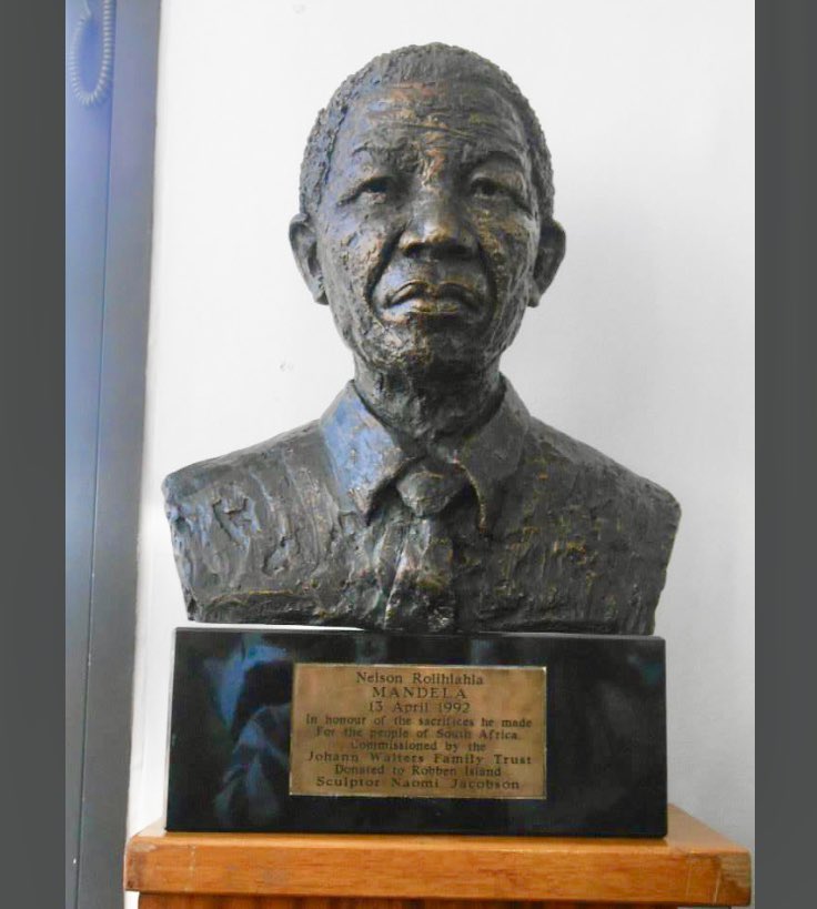 OfficerKMohamed's tweet photo. Some my happiest adult memories was studying in South Africa. Happy birthday Madiba! #NelsonMandelaDay ✊🏽✊🏾✊🏿 https://t.co/zxhdyESqMu