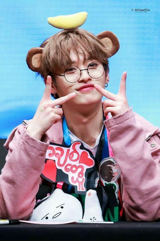 Lino with glasses: a thread 