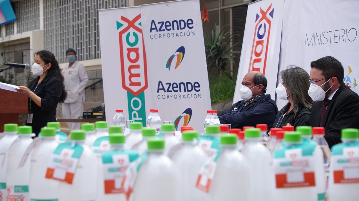 Azendecorp's tweet photo. Presentación de la nueva marca de #Azende Hipomacx (Ácido Hipocloroso) realizada en el Hospital Regional Vicente Corral Moscoso en rueda de prensa, con la presencia de autoridades de @MSPEcuador y el Director Ejecutivo de Azende @jaimeordonez4 #Hipomacx https://t.co/Sds9M3A0iS