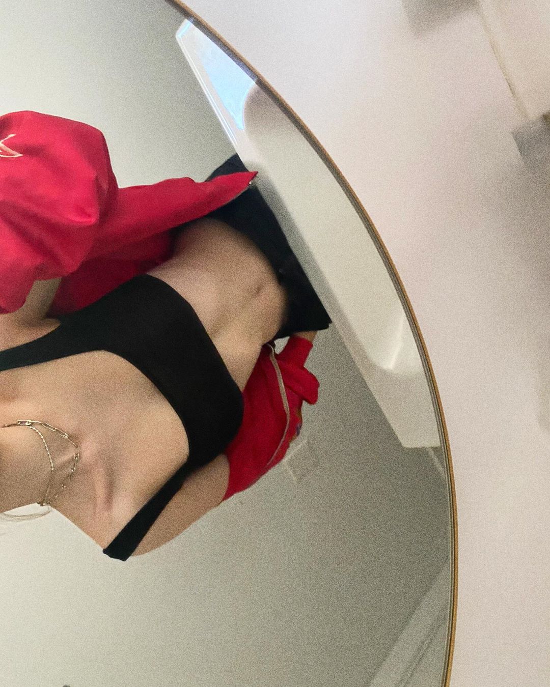 Dove cameron en ropa interior new arrivals