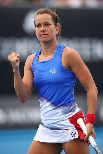 The brand still exists and sells both regular and sports clothes and is still on the tennis world with players like Muller, Rochus and Strycova!Still, to a brand that was as big as Tacchini was it can be seen as a disappointment!