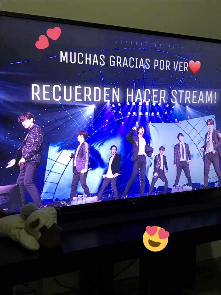 sis_lx's tweet photo. Ps Modo lloranding 😢💚
#1YearOfTheKeepSpinningInChile #GOT7inChile #GOT7 #갓세븐 #GOT7Chile #KeepSpinningInChile #KeepSpinningWorldTour 2019 @GOT7Official https://t.co/8YKUR32pE6