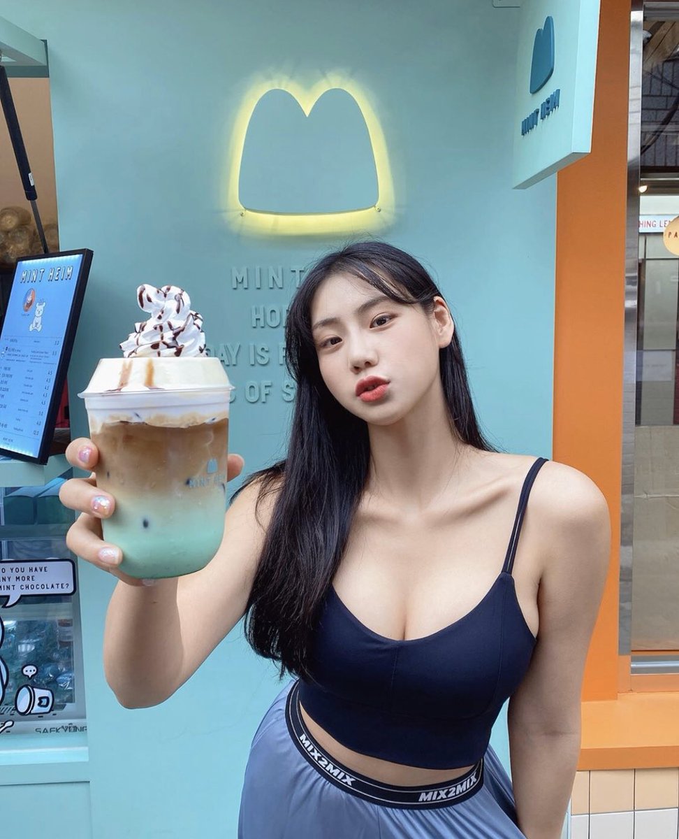 crborami's tweet photo. @jjhyuvn kamu mau sarapan apa? nuna juga punya ini https://t.co/4UGCKegqjQ
