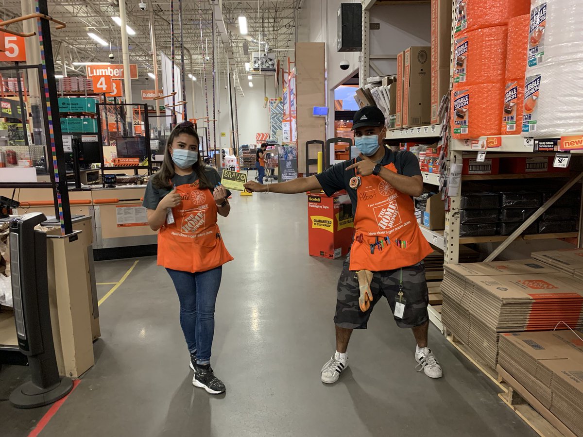 I Want to give a huge shoutout for Sarai (Cashier) for providing our customers with excellent customer service and pushing credit! Today alone she got 4 CREDIT CARDS! Way to push credit!
<a href="/DianaSundermann/">Diana Sundermann</a> @Fuerstenberg15  @HomeDepot0523 <a href="/e_tindal3505/">E tindal</a> 
@JazminM55951940