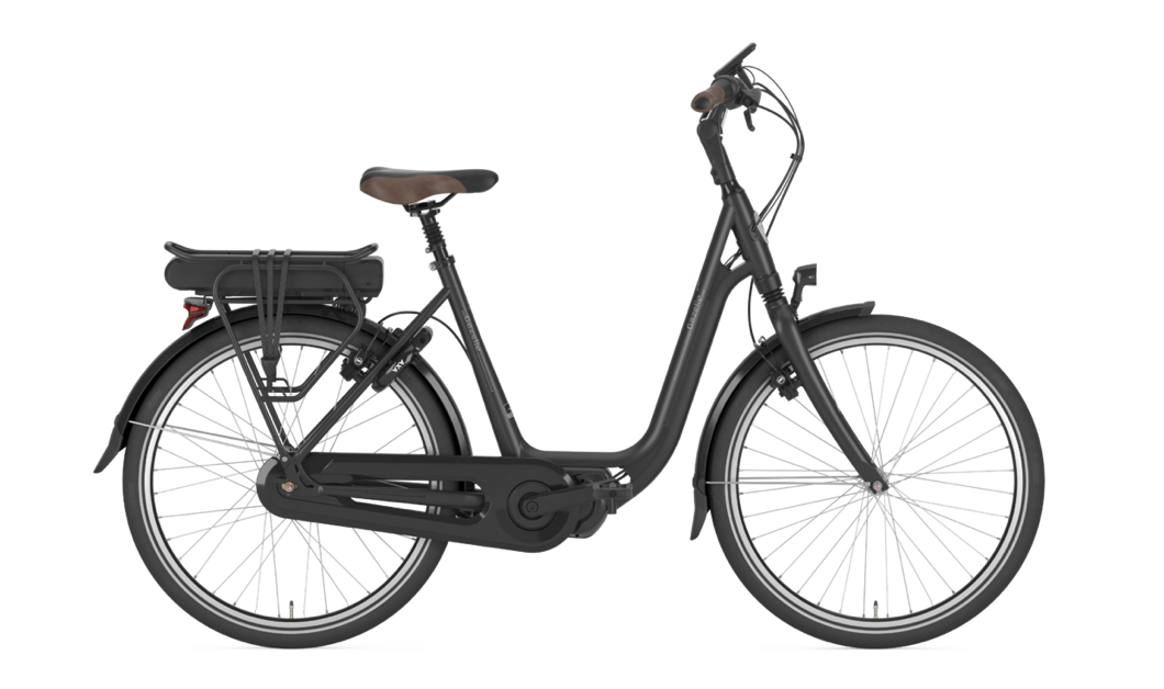 I will wrap this with a few e-bikes. Sorry if that triggers you. First is this surprisingly modern take on classic Dutch—the Gazelle EasyFlow. I want to show up at a meeting on this and have a briefcase and a colorful blazer. I am going to ride through every puddle I see, too.