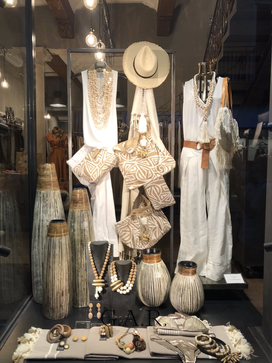 no_rajan's tweet photo. White mood!!!! #clothes #fashion #milano https://t.co/3k3lq6uopg
