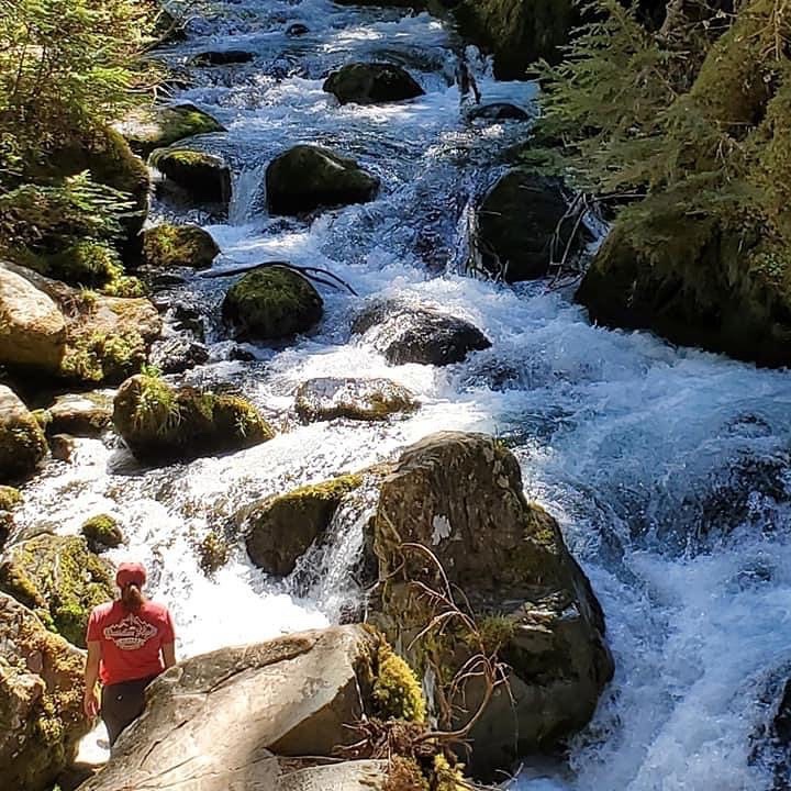 We absolutely love seeing our #GuardianSwag in such a gorgeous location! 

#Repost @jesshyatt_1902
---
Summer adventures are beginning! #alaska#girdwood#summer2020#thankful