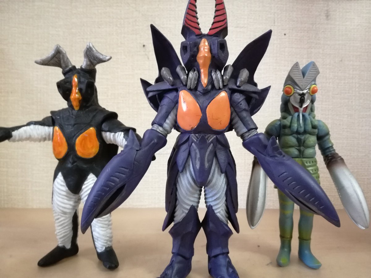 DXダークゼットライザーが予約までに期間があるのは、今年こそ