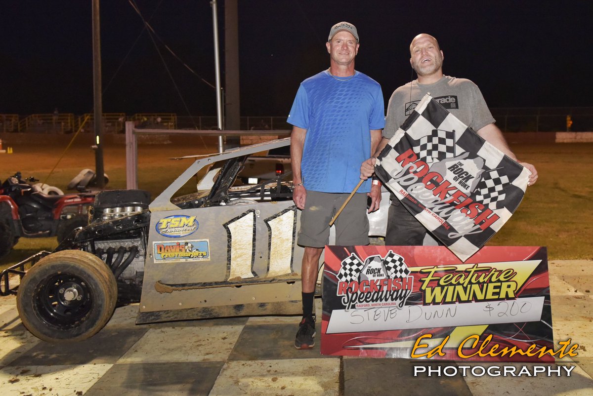 Rockfish_Speed's tweet photo. Steven Dunn is tonight’s Carolina #ModLites Feature Winner!
@EdClementePhoto @TheNJ_Sports @SportsBlastNC @PRNAtTheTrack #DirtTrackRacing https://t.co/zljKwbAB6Y