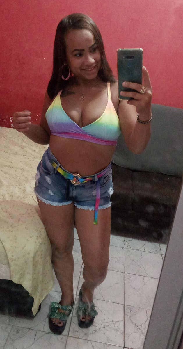 Josylevy22's tweet photo. Vc fica tão bonita quando se veste de si...☺🥰🥰🥰🥰 https://t.co/PNezYrVNJx