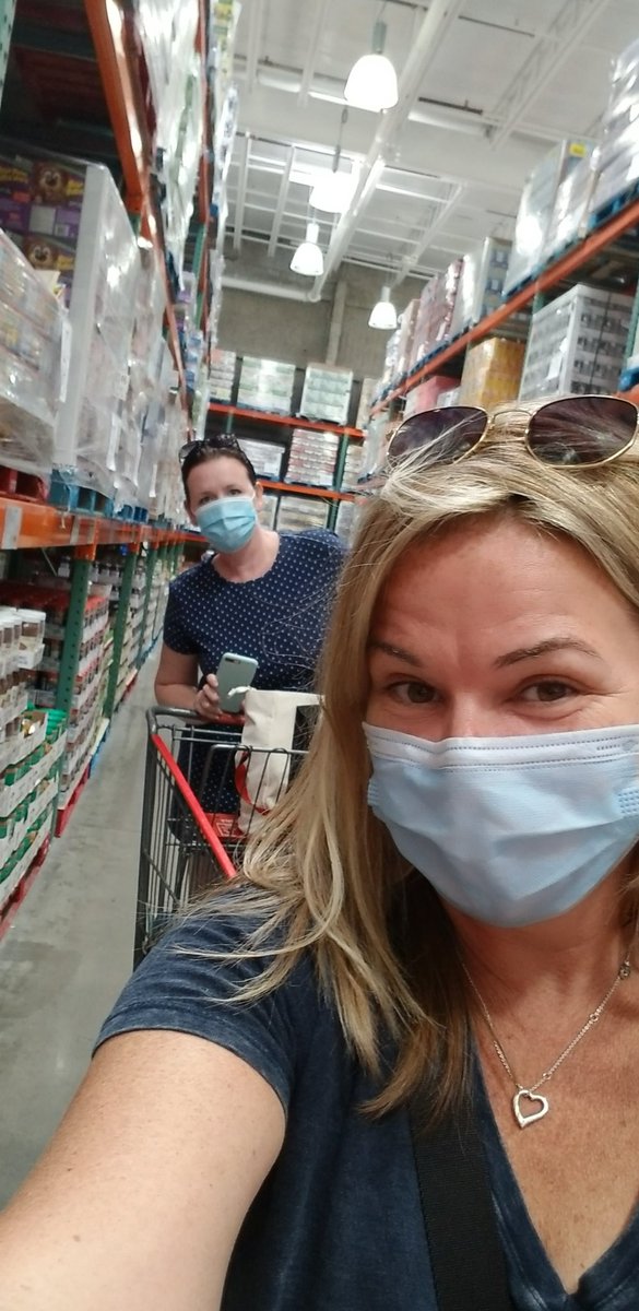 zbellaa76's tweet photo. Late night gabbing +
Costco adventures
=
exhausted.
#masklife
Bring on #sundayfunday
#TanOClock https://t.co/nKv5wR2lm4