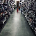 入店前にセーブしとけば良かったと思ったブックオフ!？通路に置かれたロディがラスボス感w