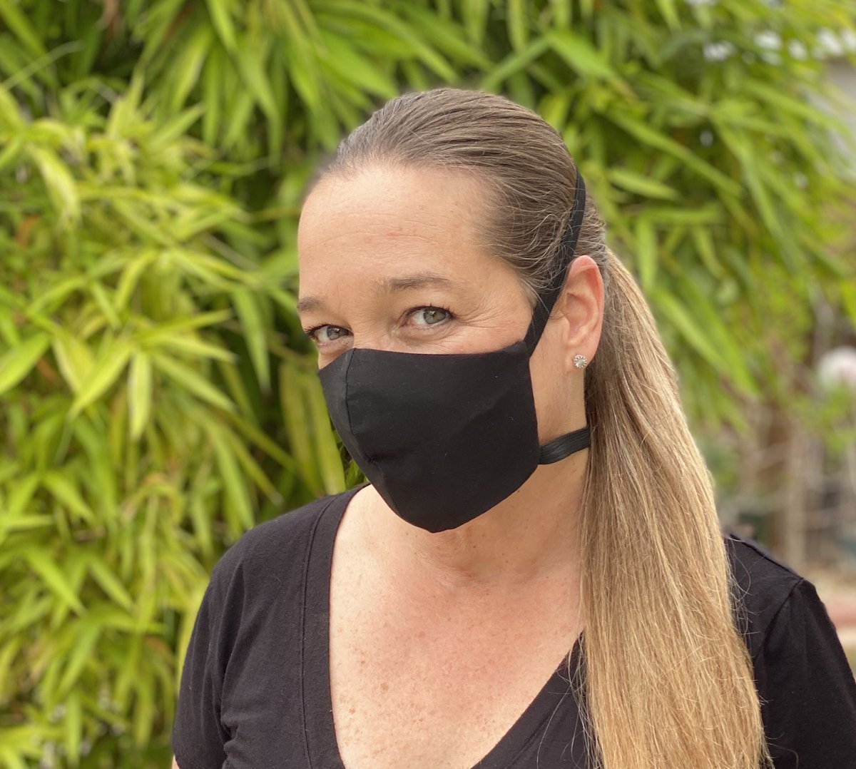 jadorly's tweet photo. If anyone is still looking for masks...these are GREAT!!  Neck &amp; ear options!! They are washable and have a filter,  very comfortable too. 😷5 sizes available! https://t.co/HbDvII3vMX #protectivefacemask #covid19 #maskupsavelives https://t.co/Py9bwgoppY