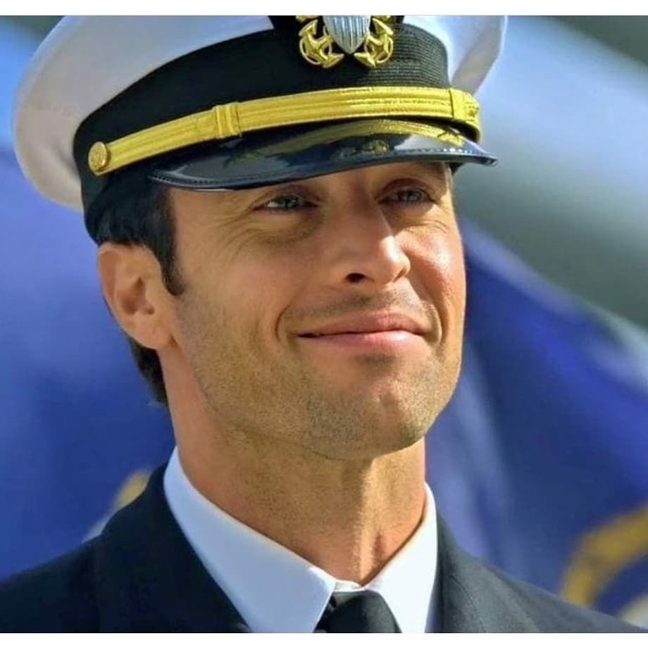 dpleitgen's tweet photo. @lovescrubs #SteveMcGarrett in uniform!  WOW! 🤩 https://t.co/KAbezgtFzD