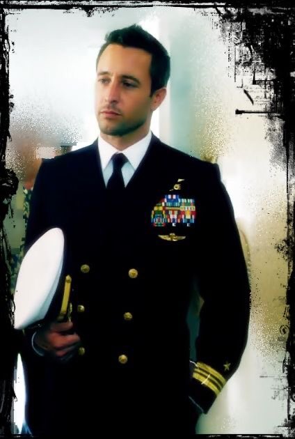 dpleitgen's tweet photo. @lovescrubs #SteveMcGarrett in uniform!  WOW! 🤩 https://t.co/KAbezgtFzD