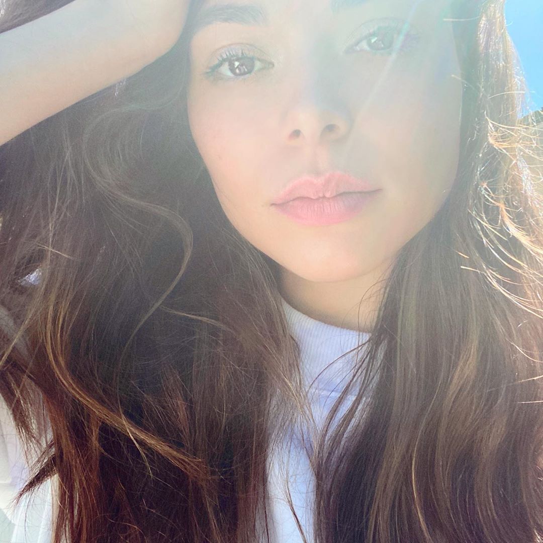CosgroversMex's tweet photo. Nueva selfie de Miranda. 😍
#MirandaCosgrove #Cosgrovers https://t.co/uLI7RgB4ud