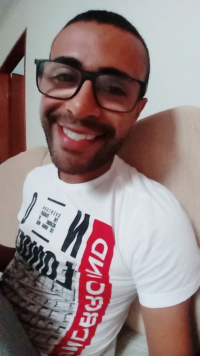 FelixRa72047405's tweet photo. Madrugada na Netflix😅 https://t.co/0IZgE9dOIW